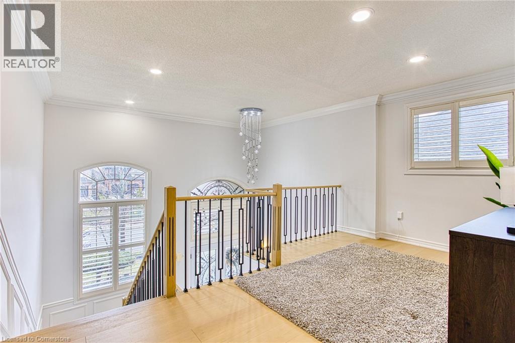Photo 2 of 50 Tuscani Drive, Hamilton ON