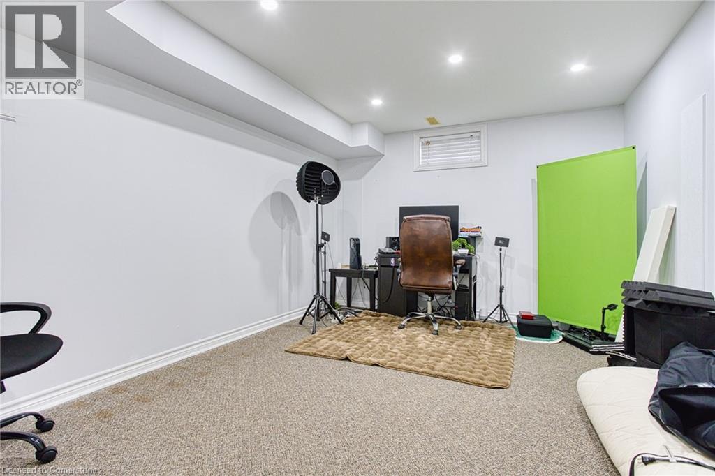 Photo 14 of 50 Tuscani Drive, Hamilton ON