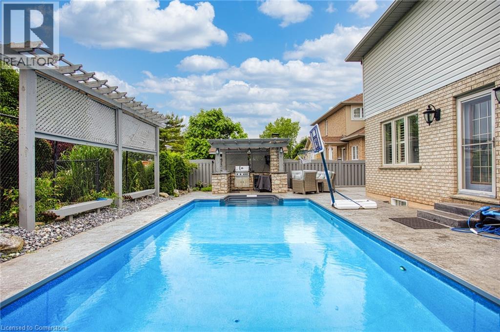 Photo 46 of 50 Tuscani Drive, Hamilton ON