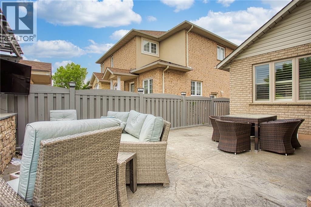 Photo 24 of 50 Tuscani Drive, Hamilton ON