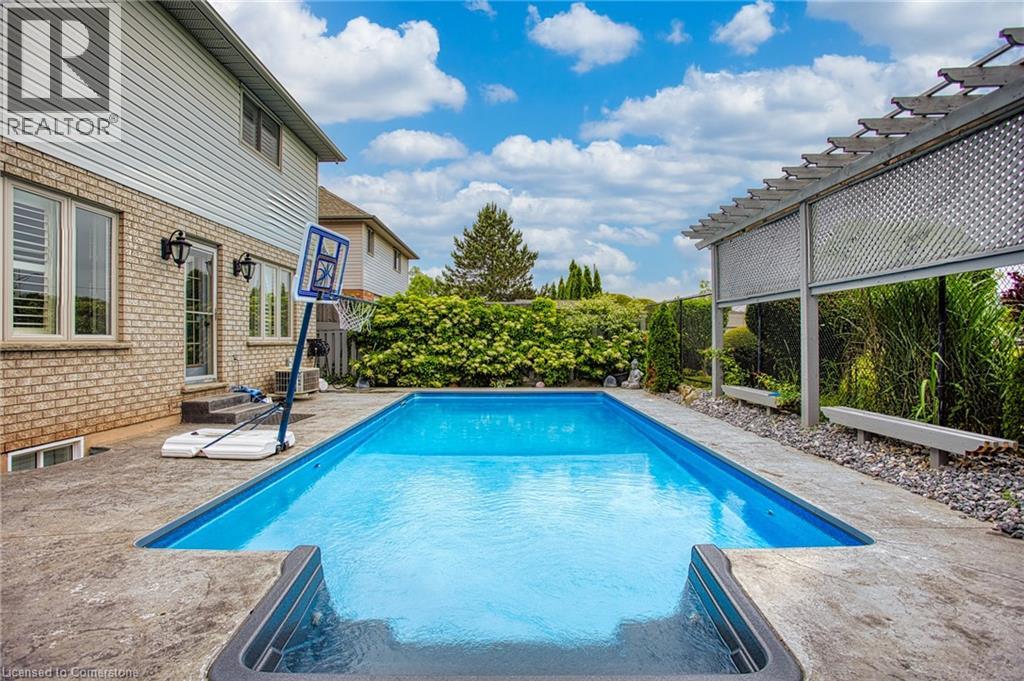 Photo 17 of 50 Tuscani Drive, Hamilton ON