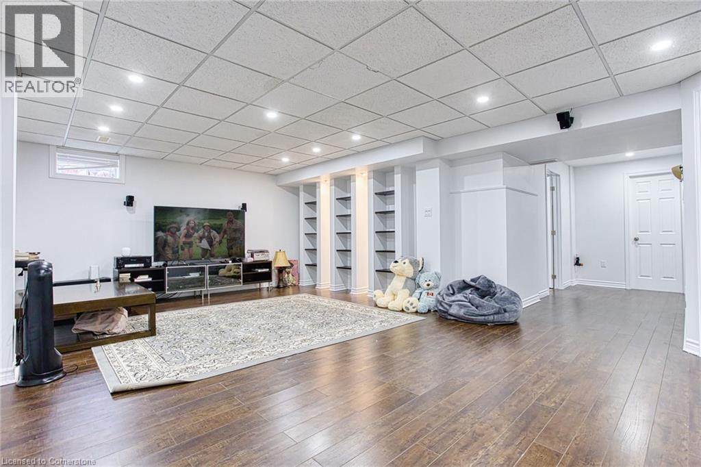 Photo 26 of 50 Tuscani Drive, Hamilton ON
