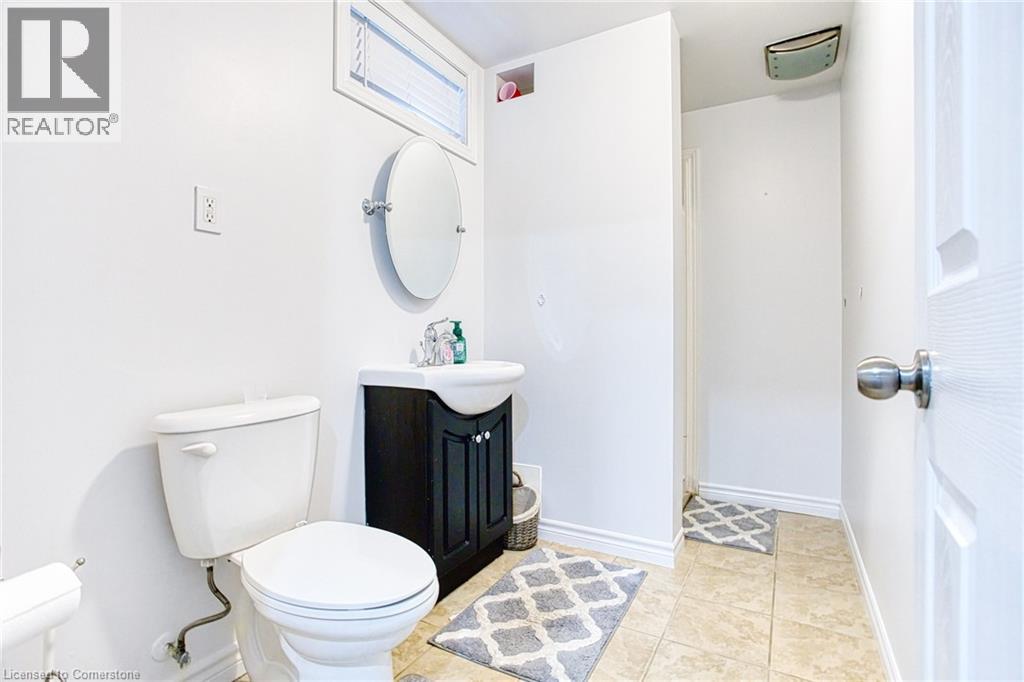 Photo 18 of 50 Tuscani Drive, Hamilton ON