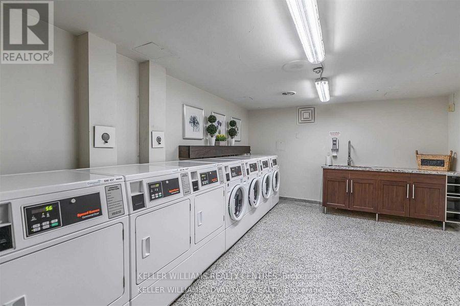 Photo 1 of 402 335 Lonsdale Road, Toronto ON