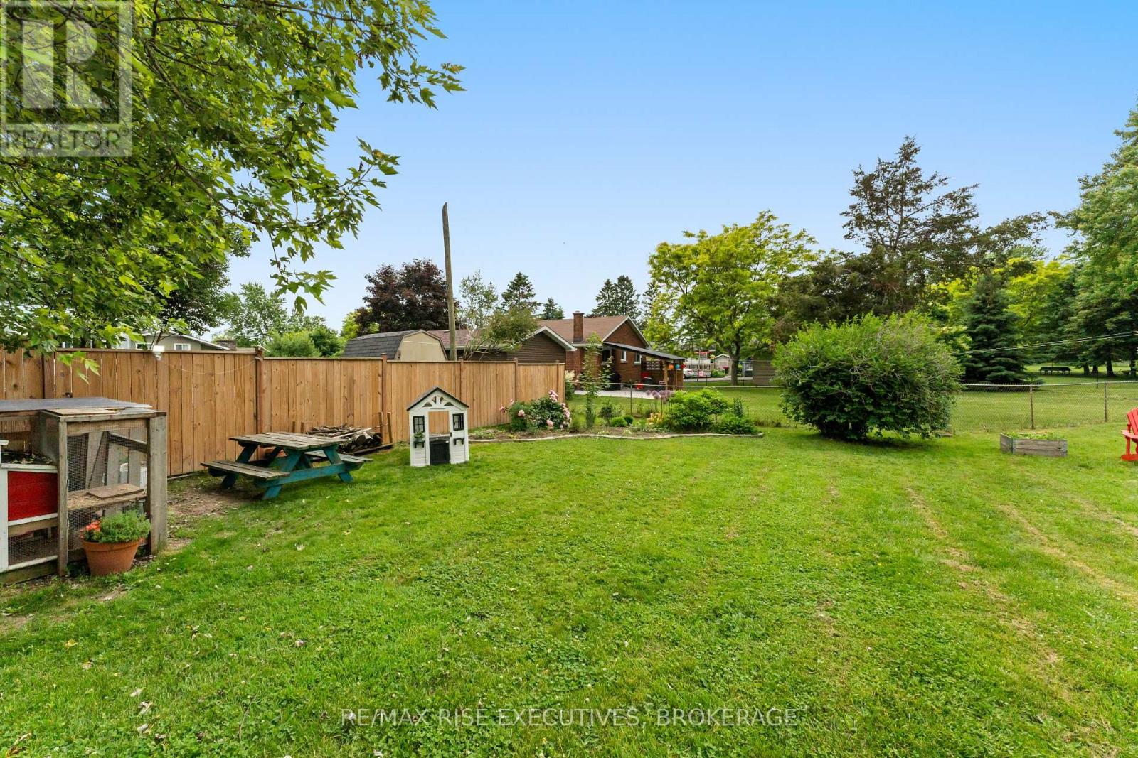 Photo 35 of 1267 Leyton Avenue, Kingston ON