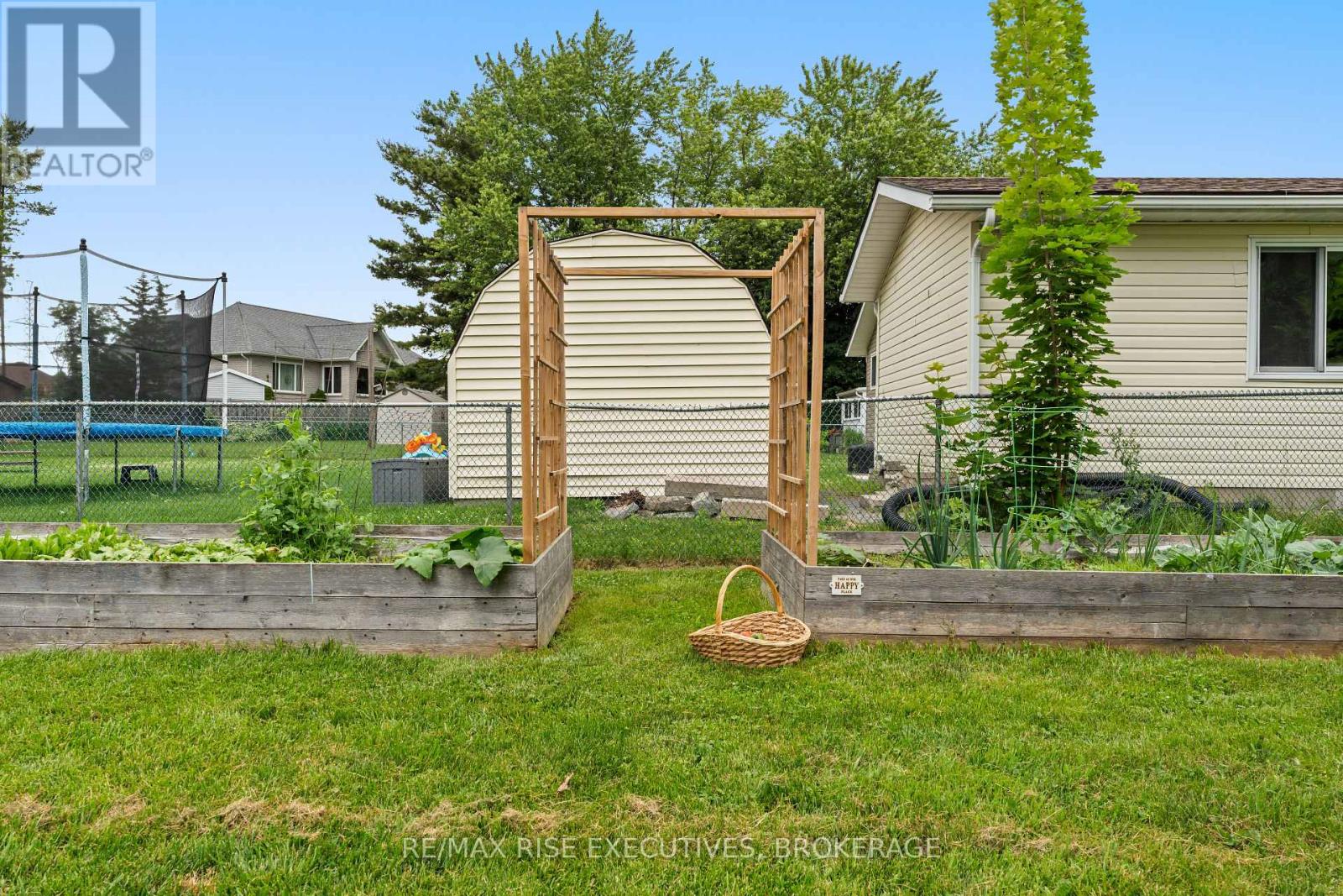 Photo 36 of 1267 Leyton Avenue, Kingston ON