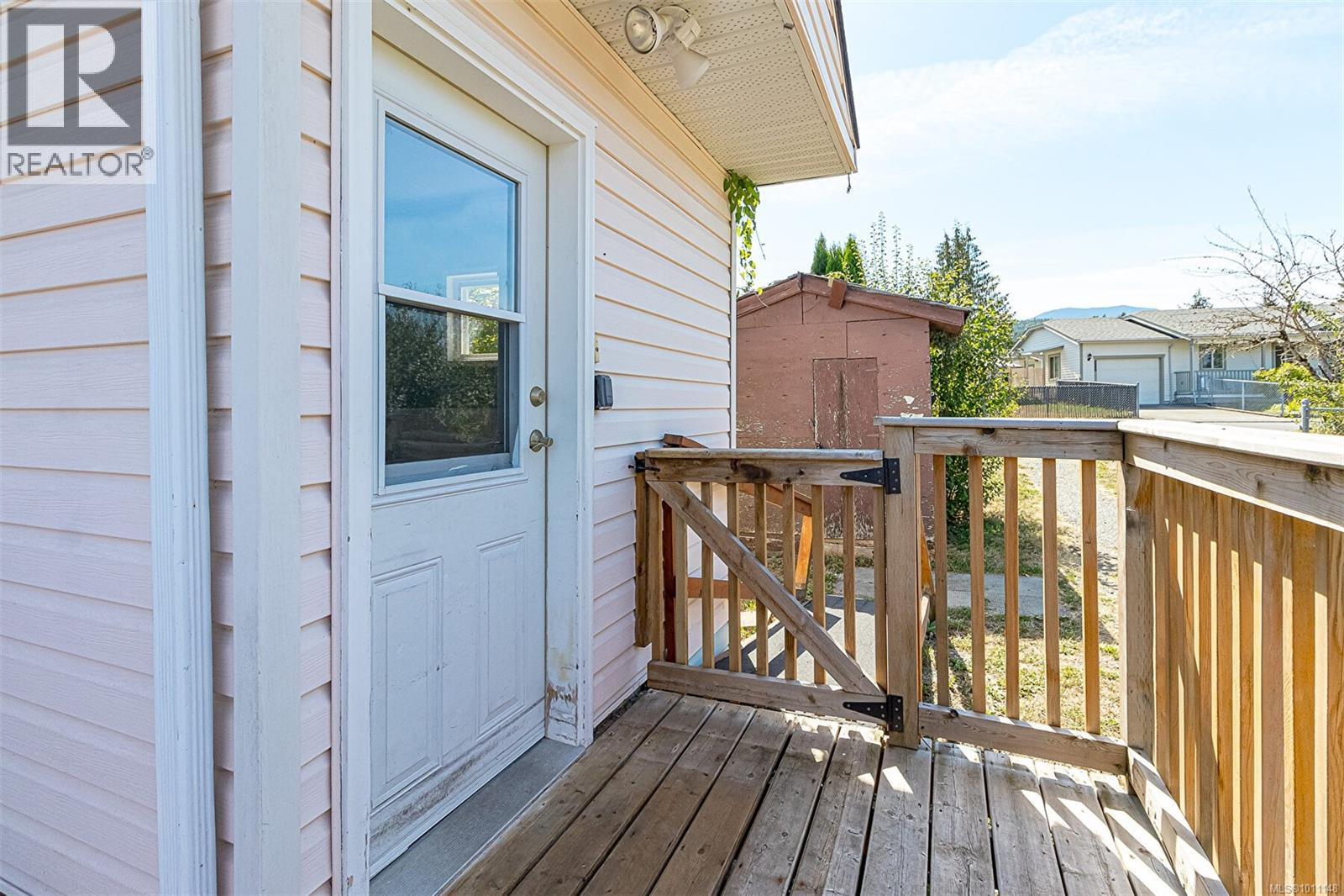 Photo 45 of 402 Symonds St, Ladysmith BC