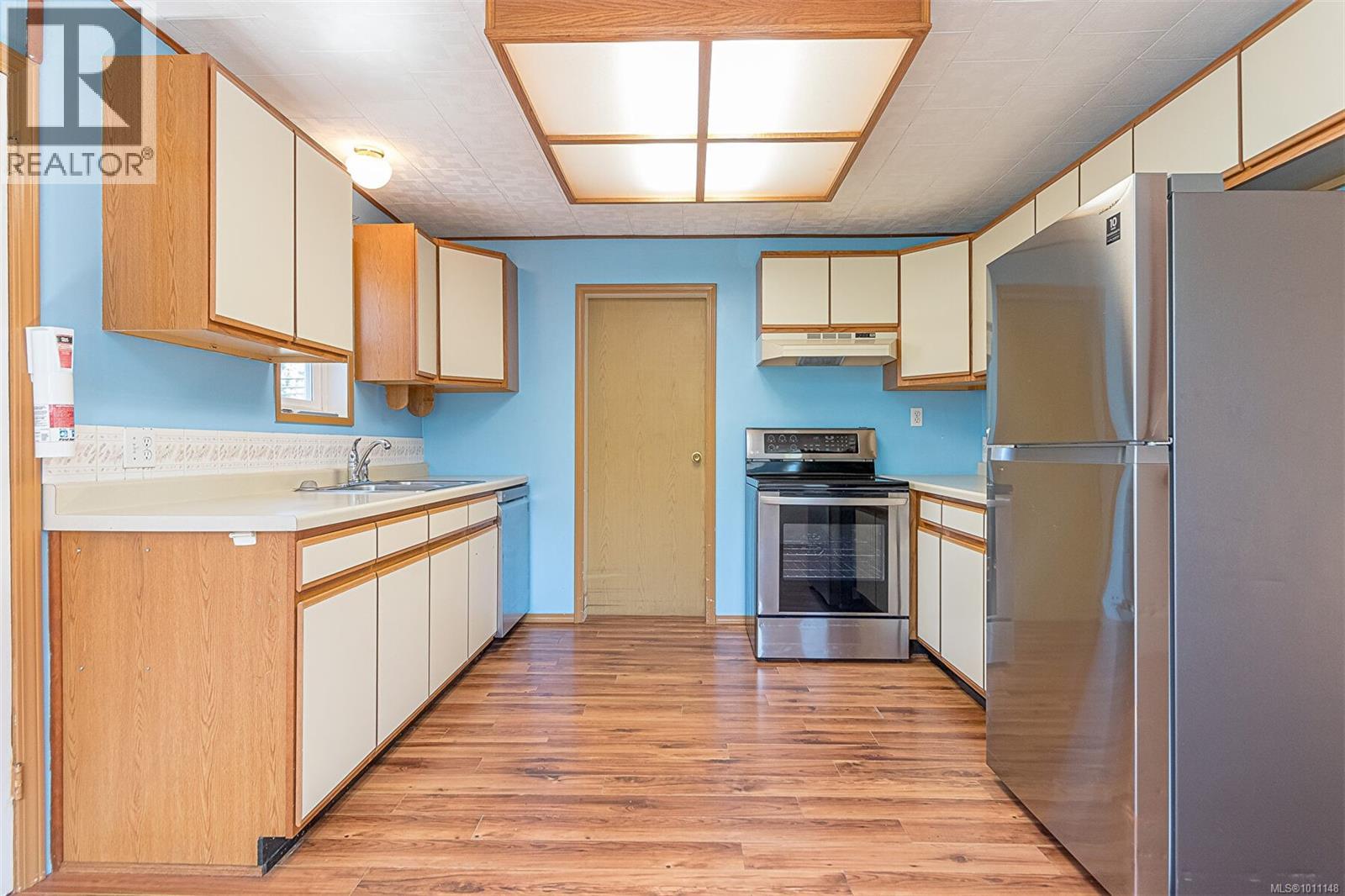 Photo 32 of 402 Symonds St, Ladysmith BC