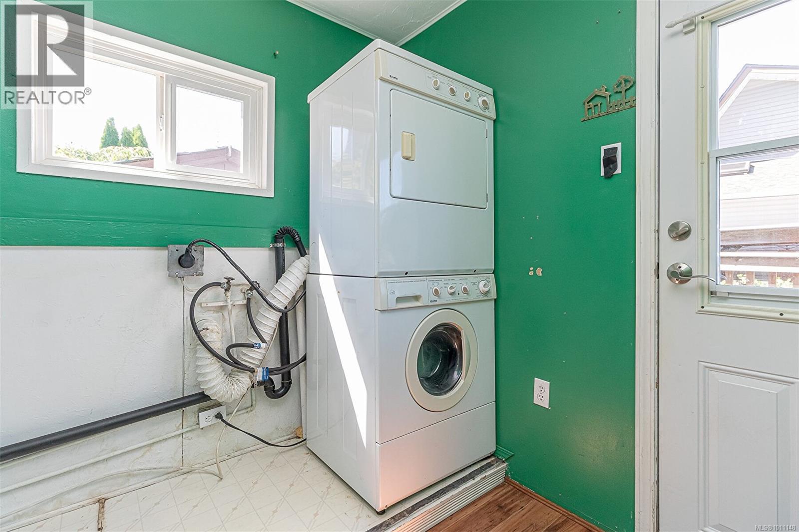 Photo 50 of 402 Symonds St, Ladysmith BC