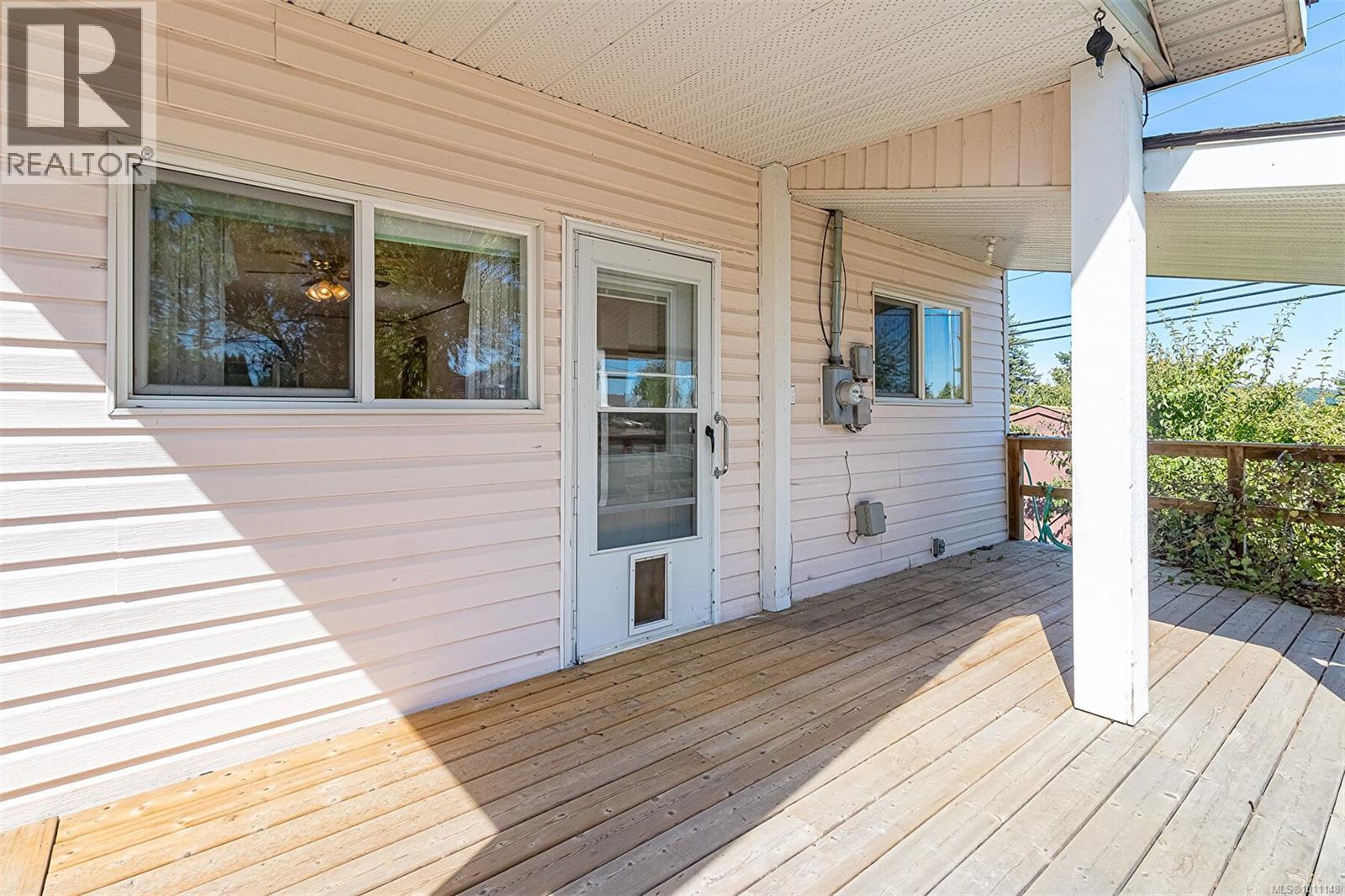 Photo 26 of 402 Symonds St, Ladysmith BC
