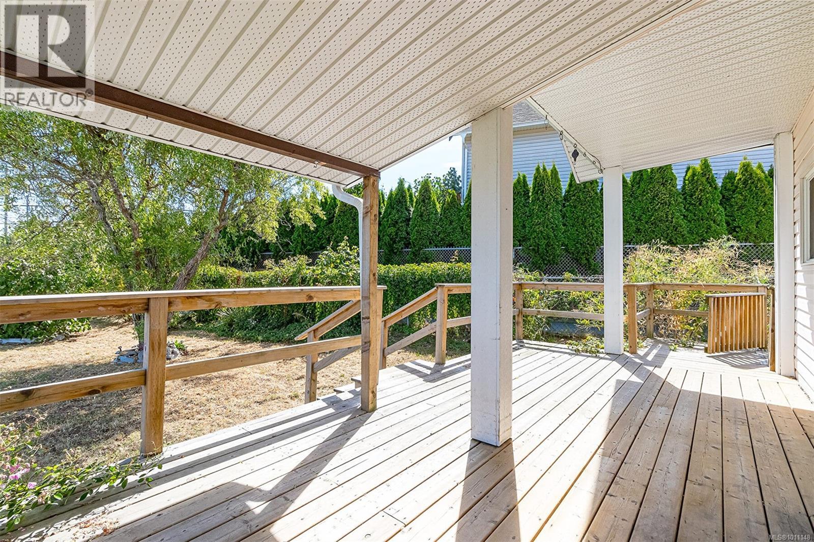Photo 41 of 402 Symonds St, Ladysmith BC