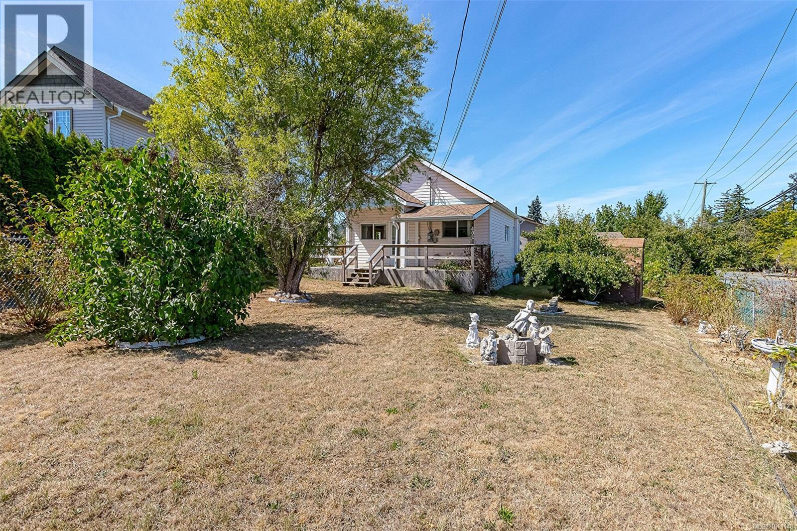 Photo 51 of 402 Symonds St, Ladysmith BC