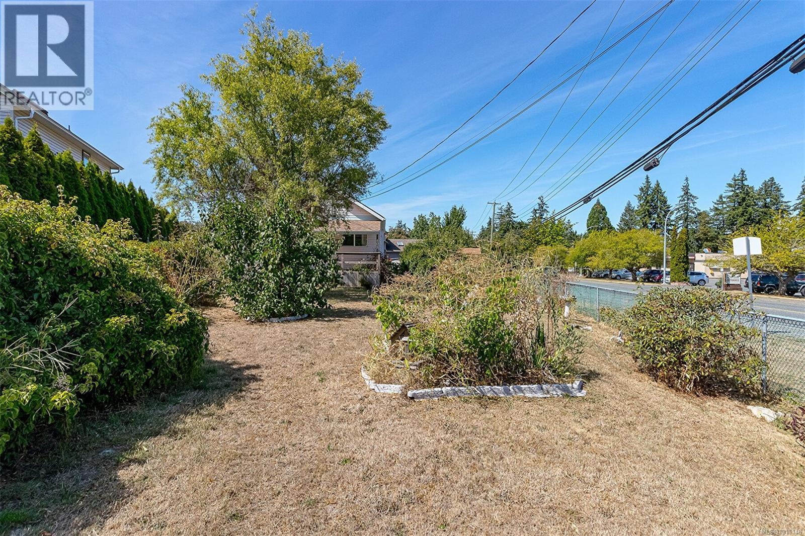 Photo 8 of 402 Symonds St, Ladysmith BC