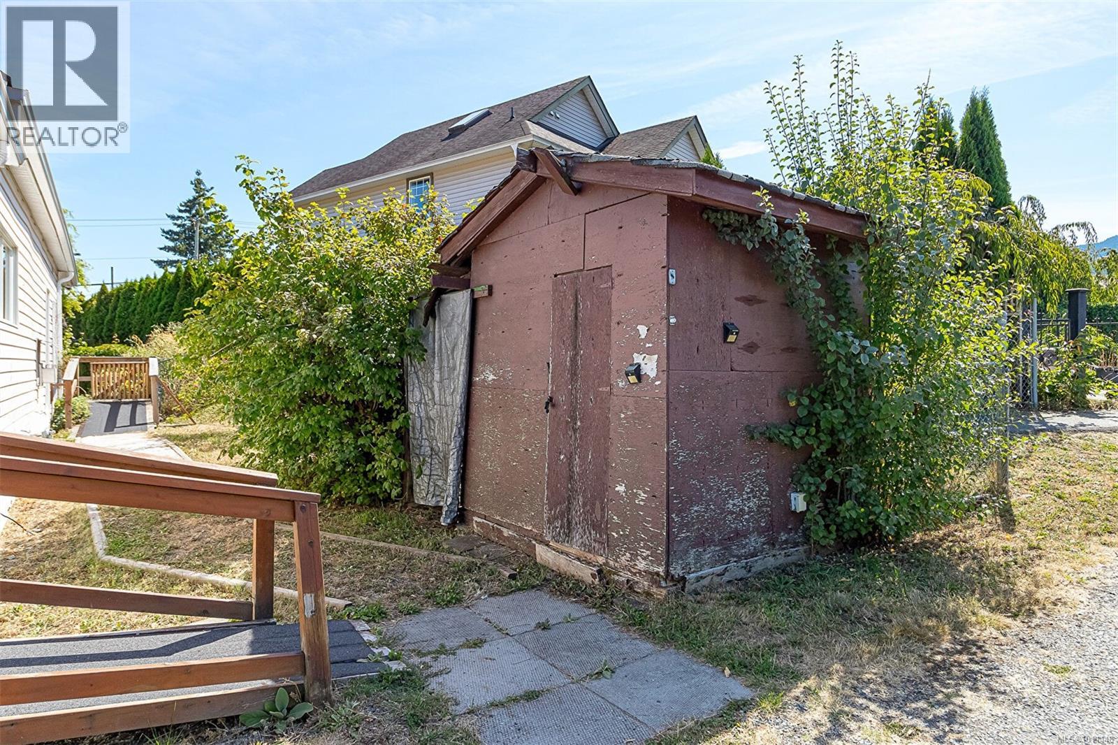 Photo 4 of 402 Symonds St, Ladysmith BC