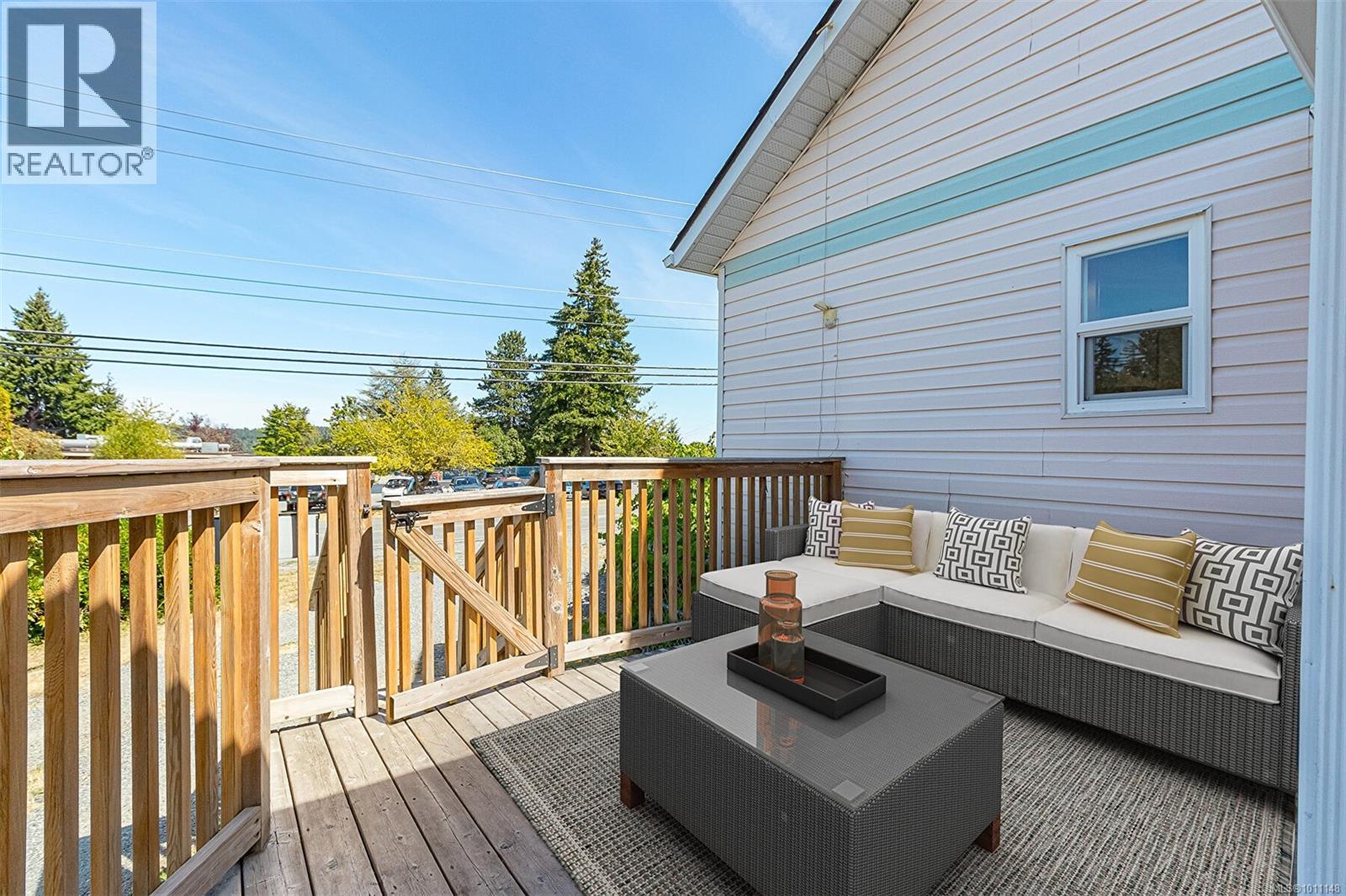 Photo 40 of 402 Symonds St, Ladysmith BC