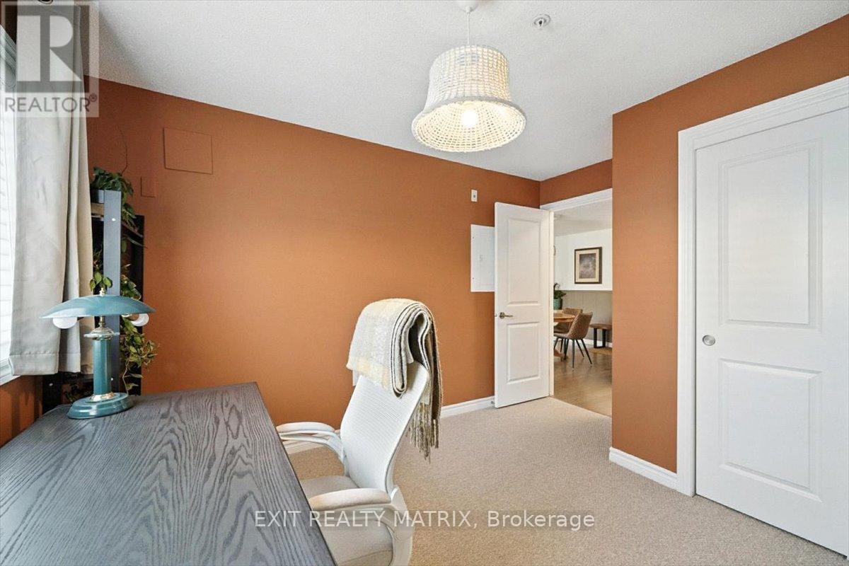 Photo 3 of 108 141 Potts Private, Ottawa ON
