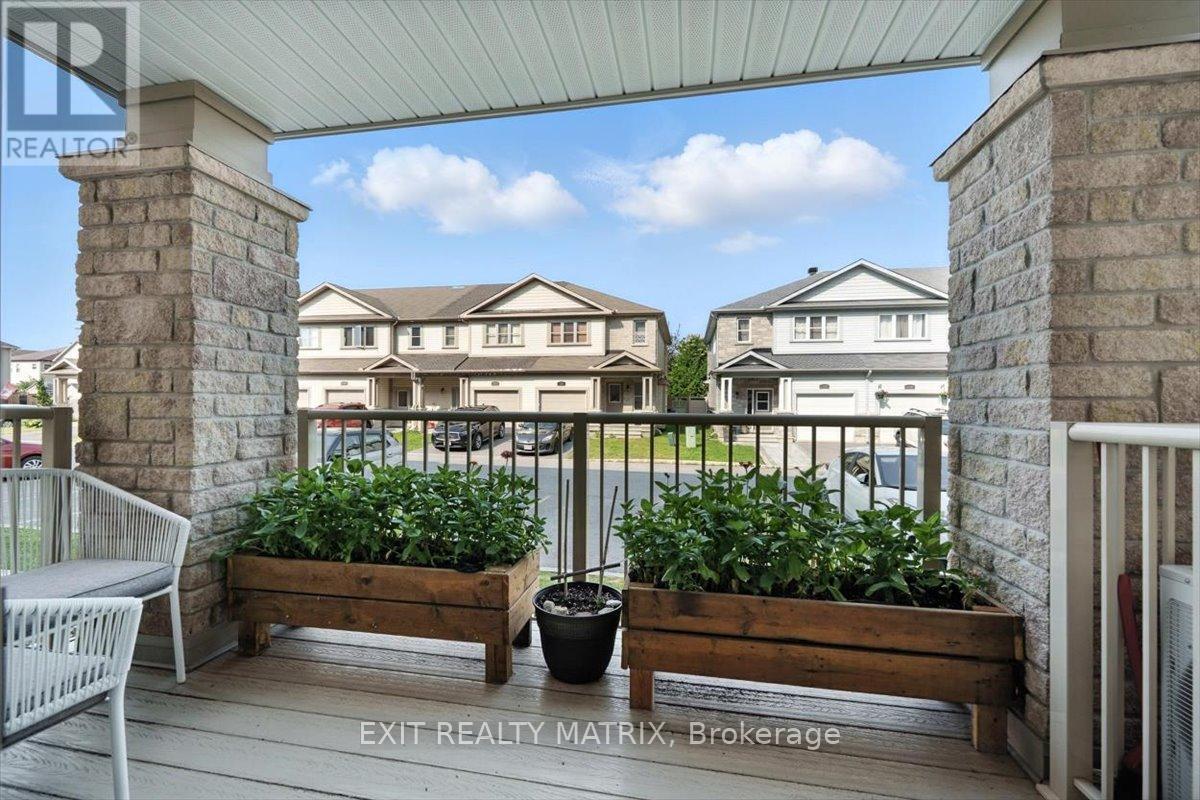 Photo 2 of 108 141 Potts Private, Ottawa ON