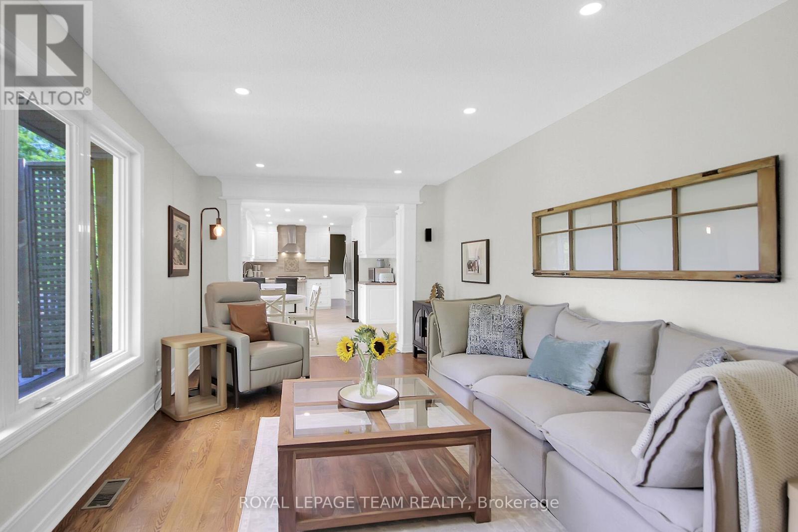 Photo 9 of 7117 Quinnfield Way, Ottawa ON