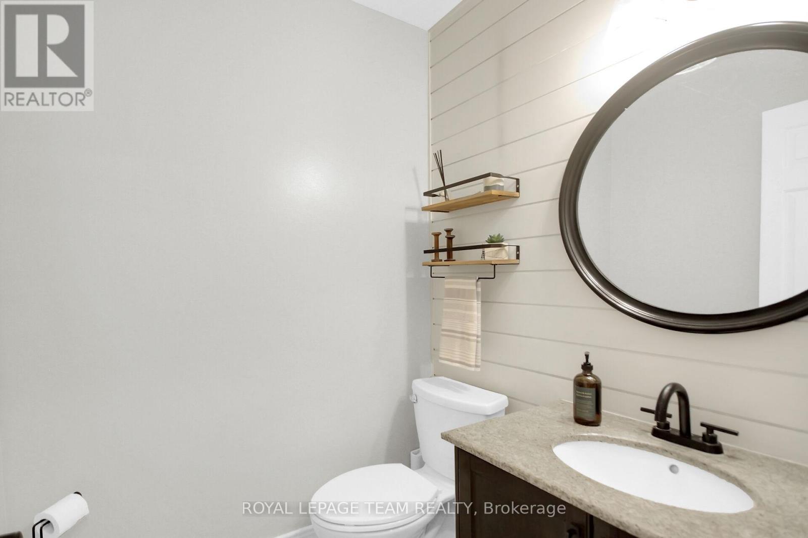 Photo 1 of 7117 Quinnfield Way, Ottawa ON