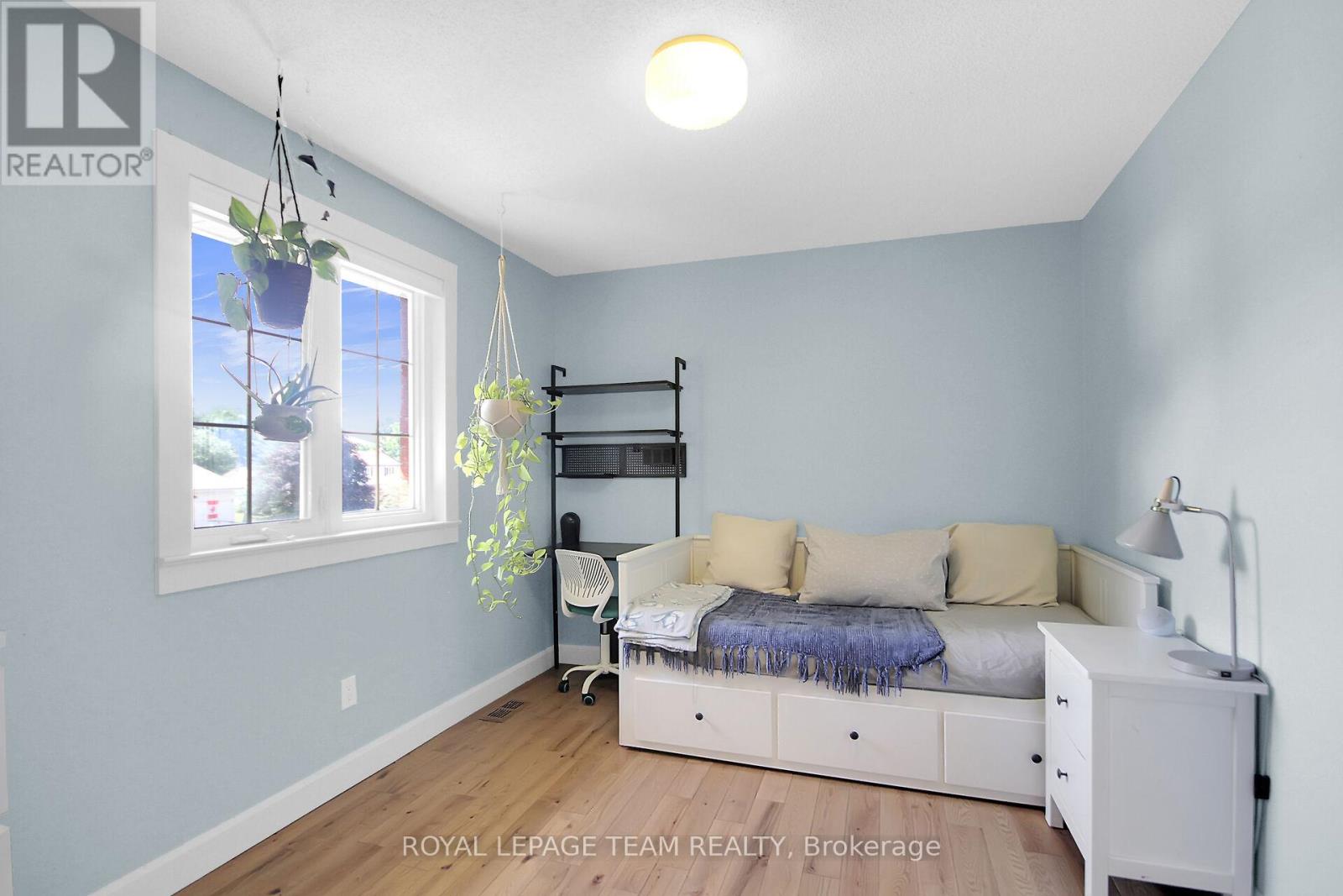 Photo 5 of 7117 Quinnfield Way, Ottawa ON