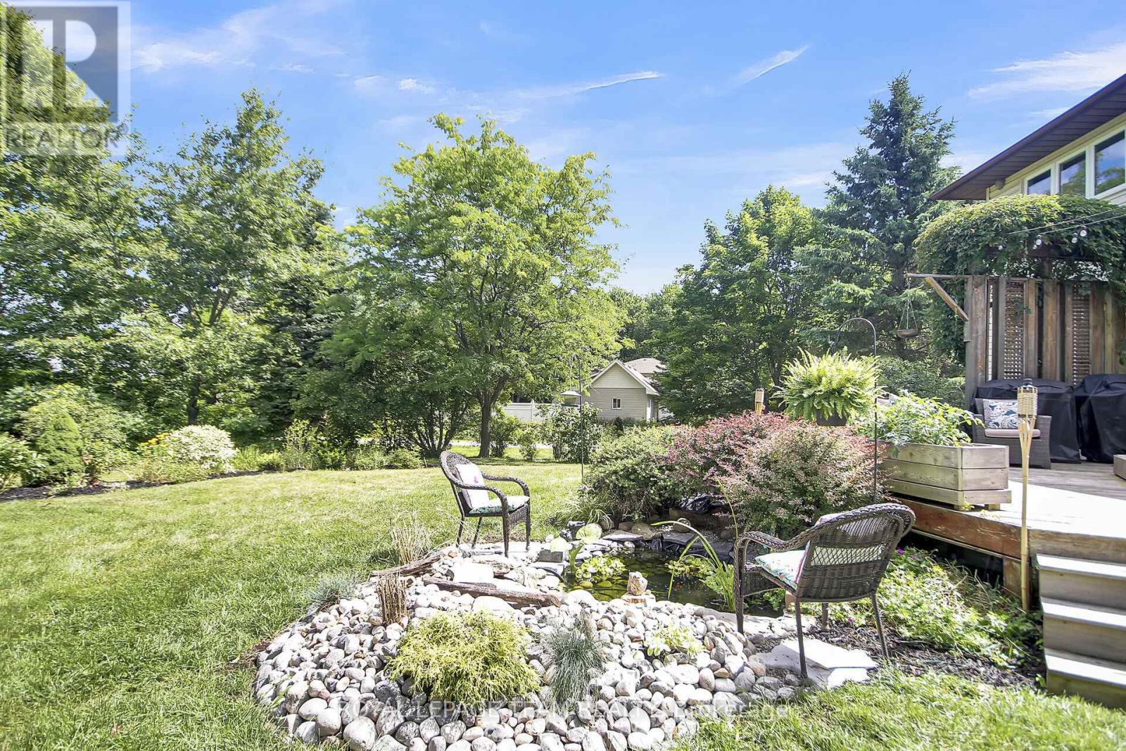 Photo 10 of 7117 Quinnfield Way, Ottawa ON