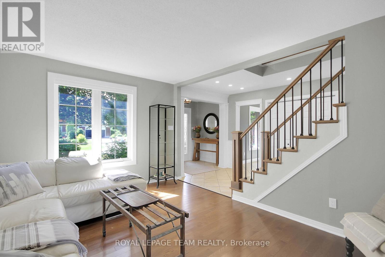 Photo 6 of 7117 Quinnfield Way, Ottawa ON