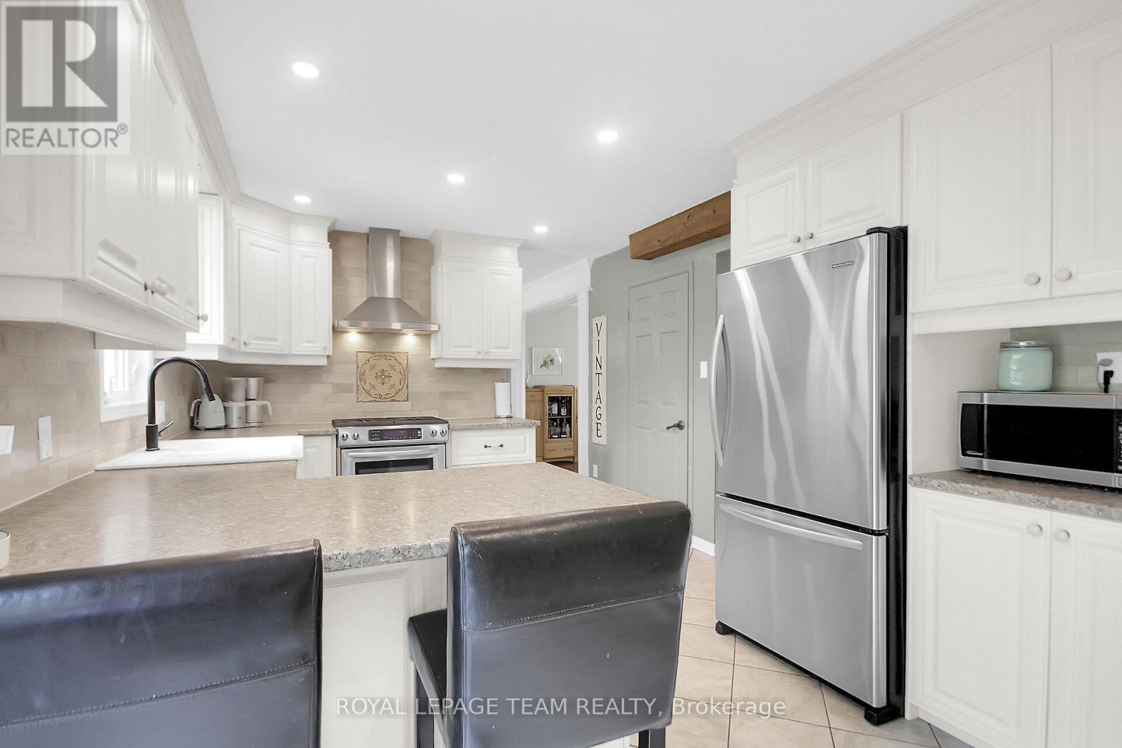 Photo 38 of 7117 Quinnfield Way, Ottawa ON