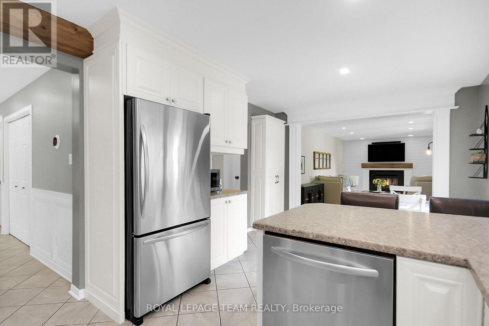 Photo 14 of 7117 Quinnfield Way, Ottawa ON