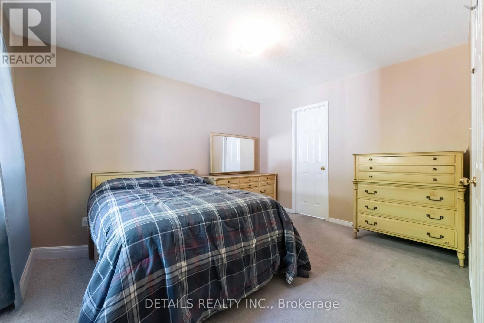 Photo 14 of 12 Henry Goulburn Way, Ottawa ON