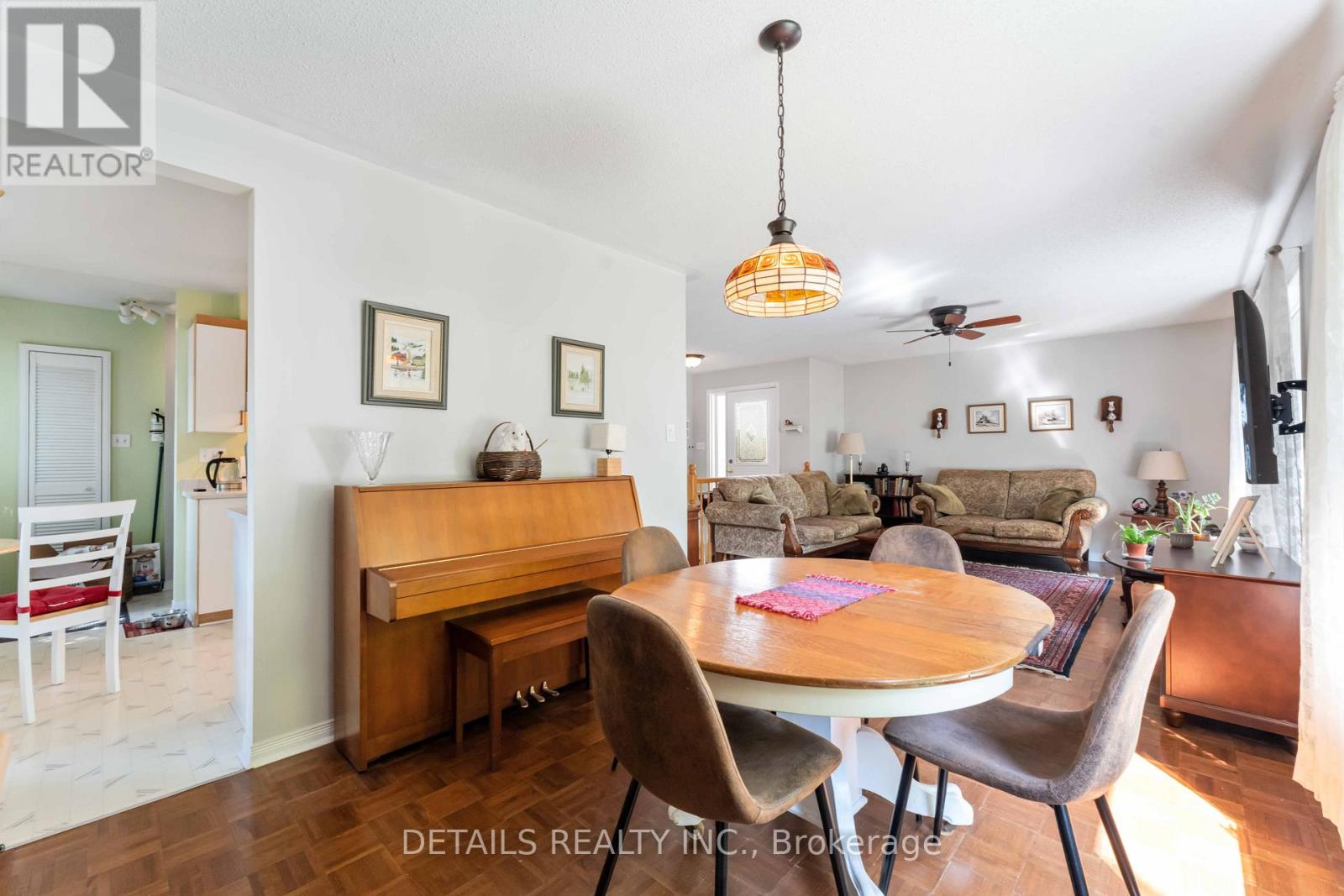 Photo 8 of 12 Henry Goulburn Way, Ottawa ON