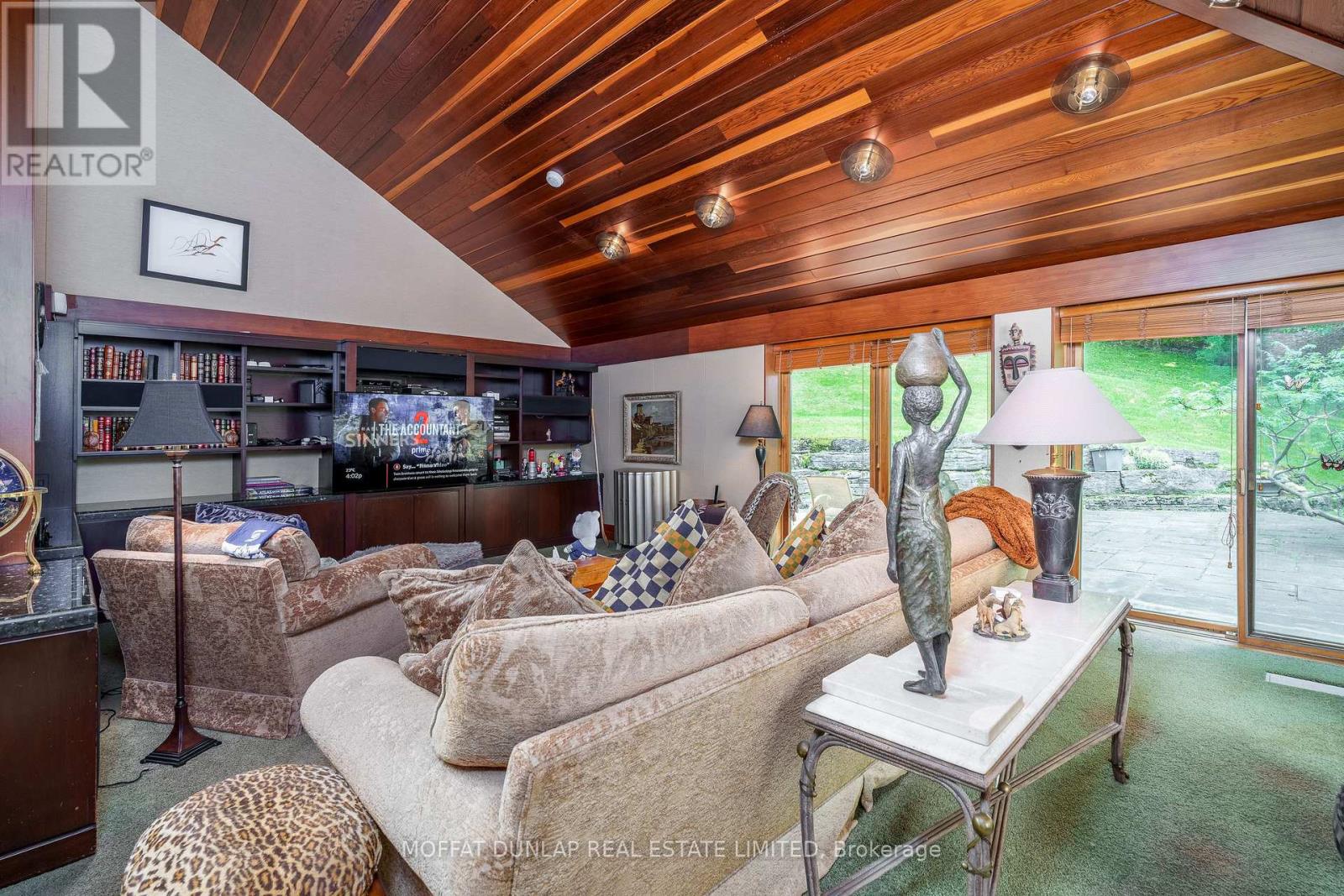 Photo 15 of 20 Woodsend Crescent, Aurora ON