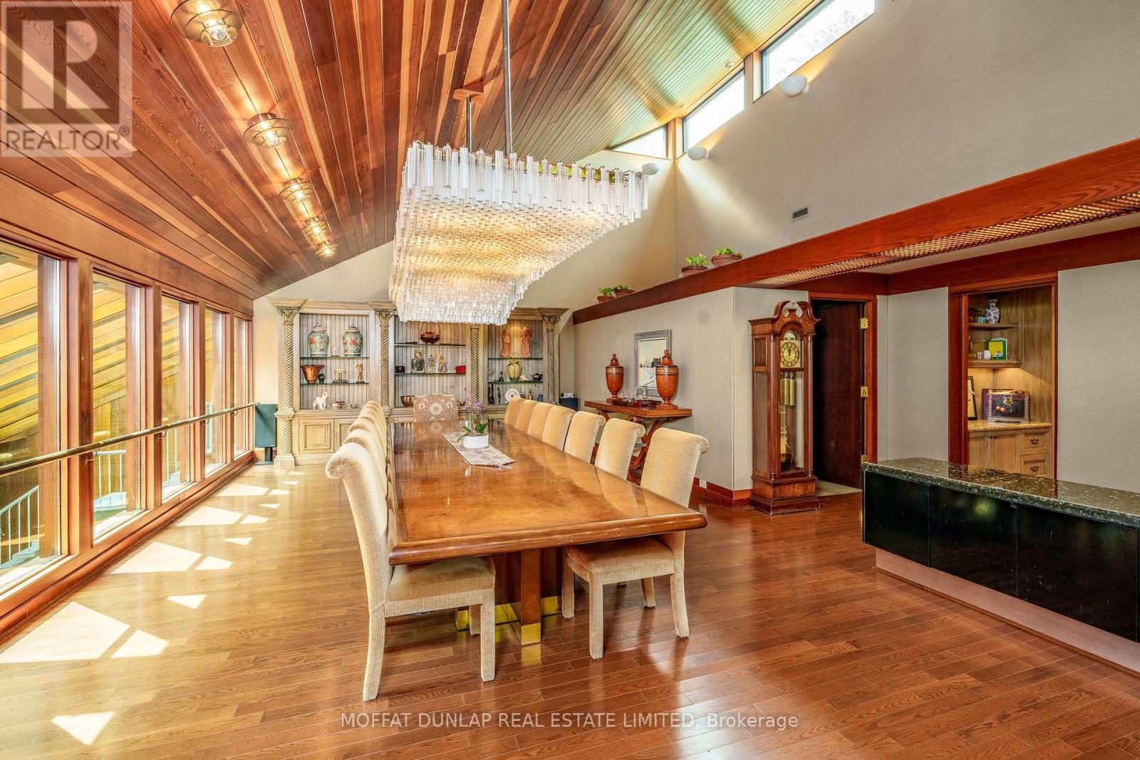 Photo 16 of 20 Woodsend Crescent, Aurora ON
