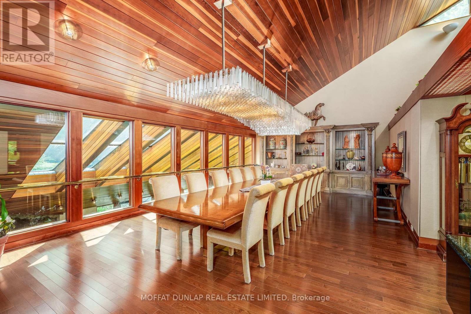 Photo 17 of 20 Woodsend Crescent, Aurora ON