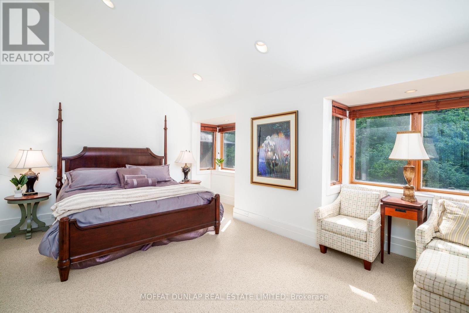 Photo 28 of 20 Woodsend Crescent, Aurora ON