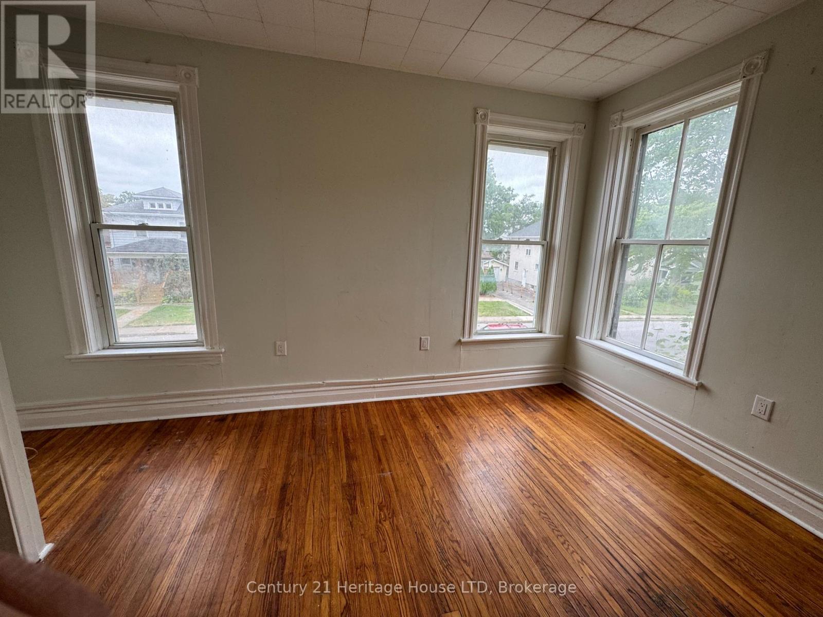 Photo 10 of 4697 Eastwood Crescent, Niagara Falls ON