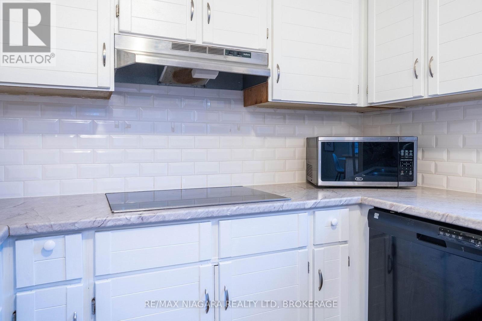 Photo 41 of 36 Baxter Crescent, Thorold ON