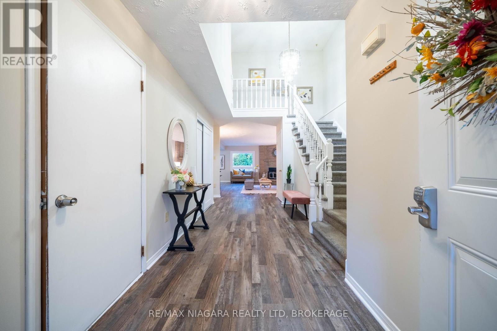Photo 7 of 36 Baxter Crescent, Thorold ON