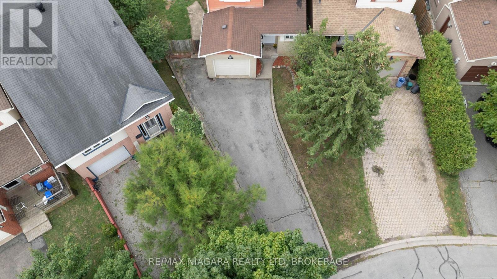 Photo 20 of 36 Baxter Crescent, Thorold ON