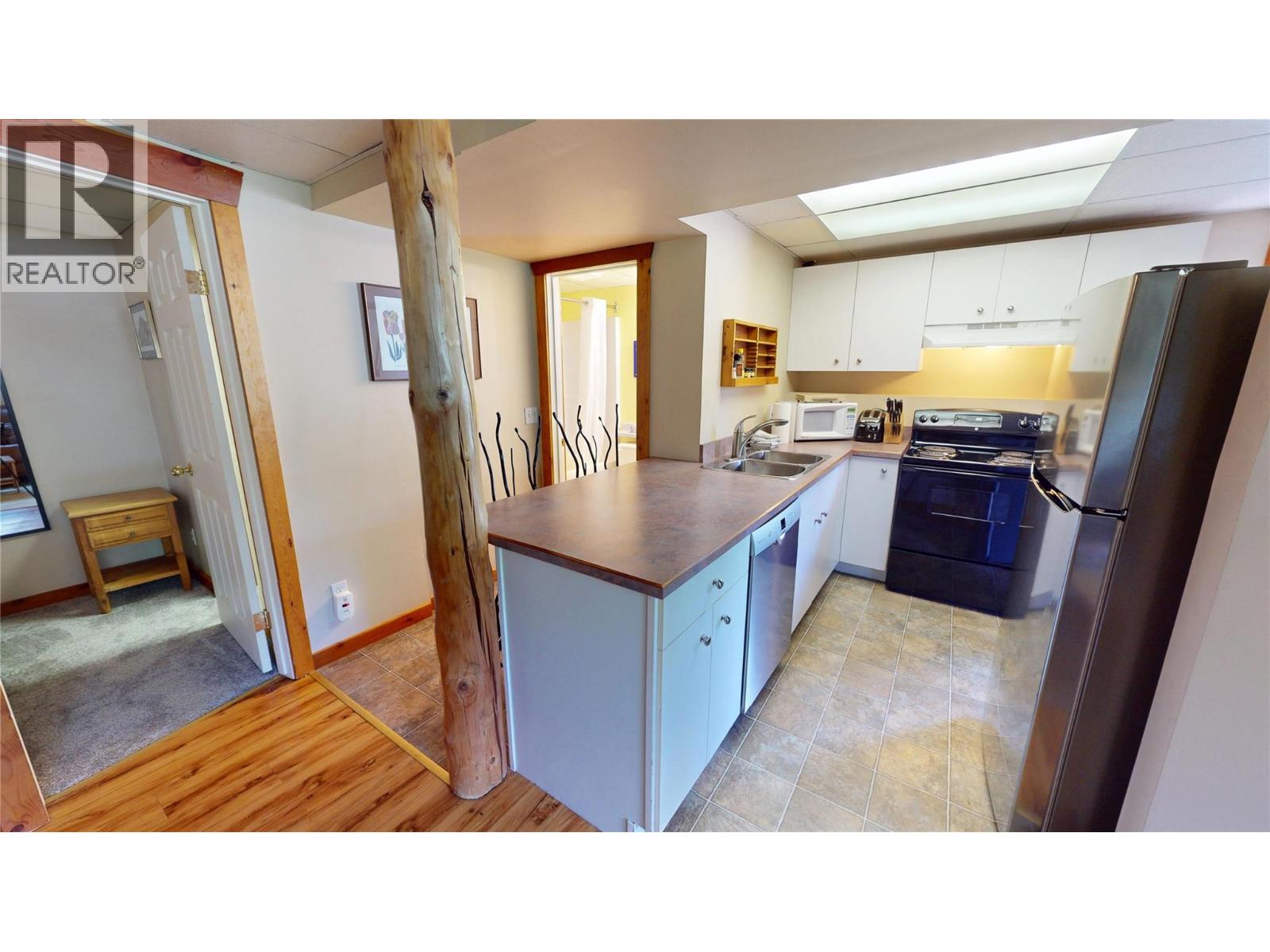 Photo 8 of 1142 10 Avenue, Fernie BC