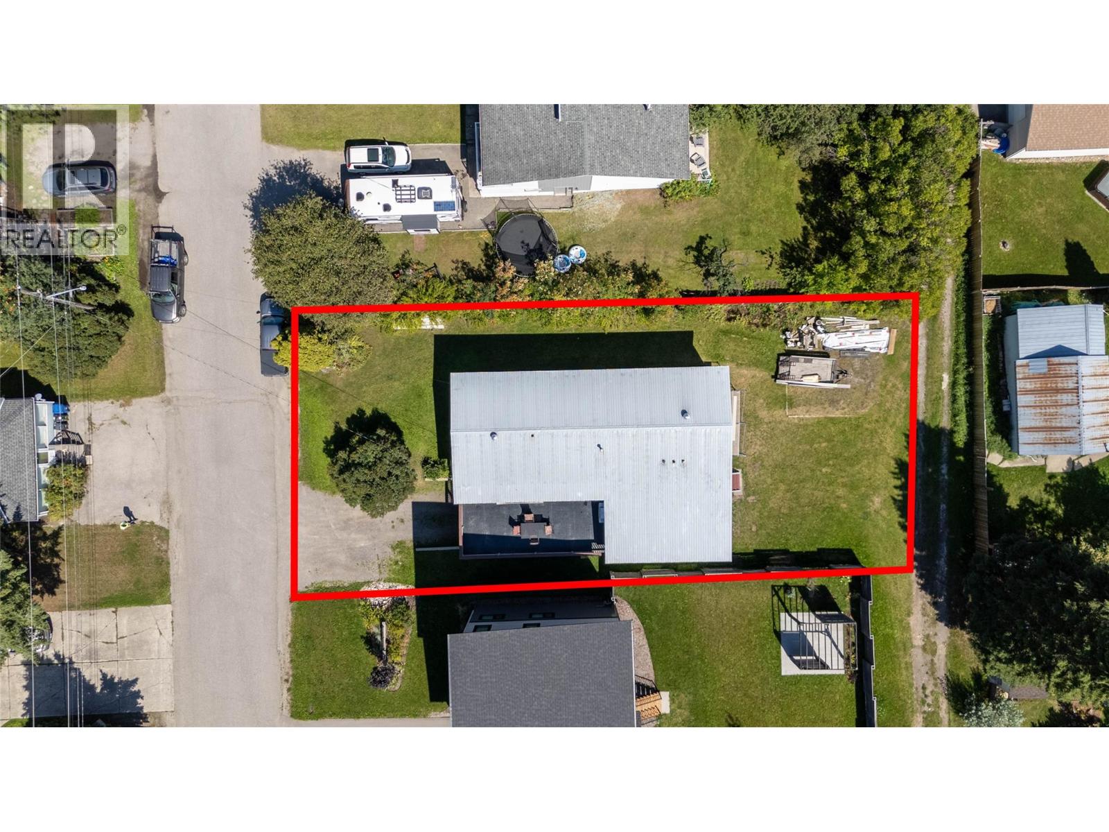 Photo 9 of 1142 10 Avenue, Fernie BC