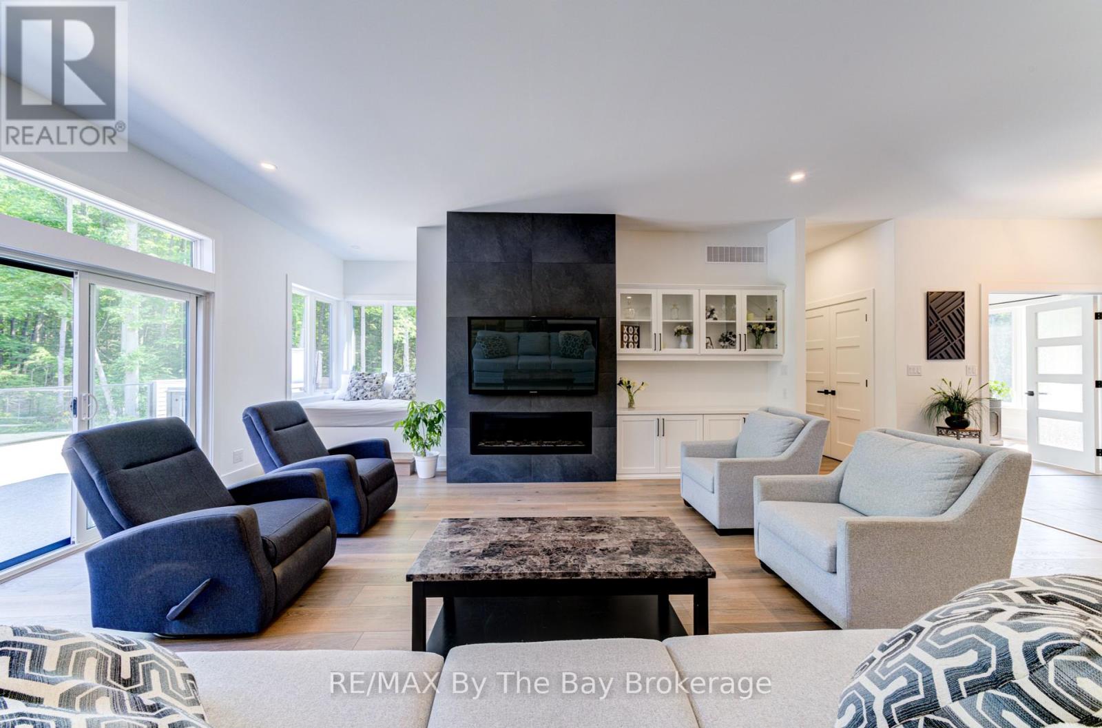 Photo 17 of 95 Spruce Street, Tiny ON