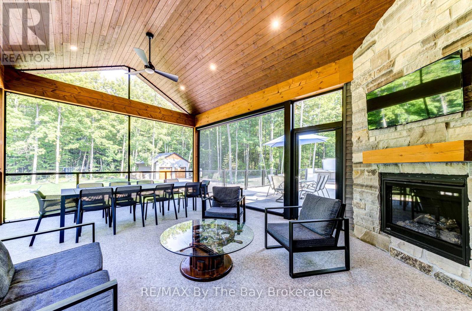 Photo 7 of 95 Spruce Street, Tiny ON