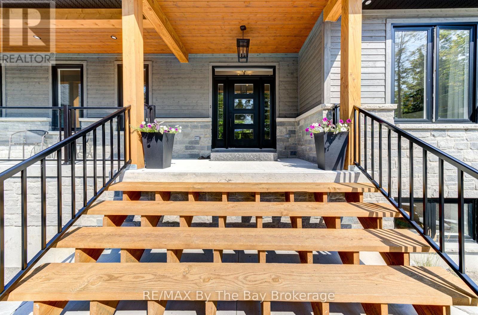 Photo 20 of 95 Spruce Street, Tiny ON
