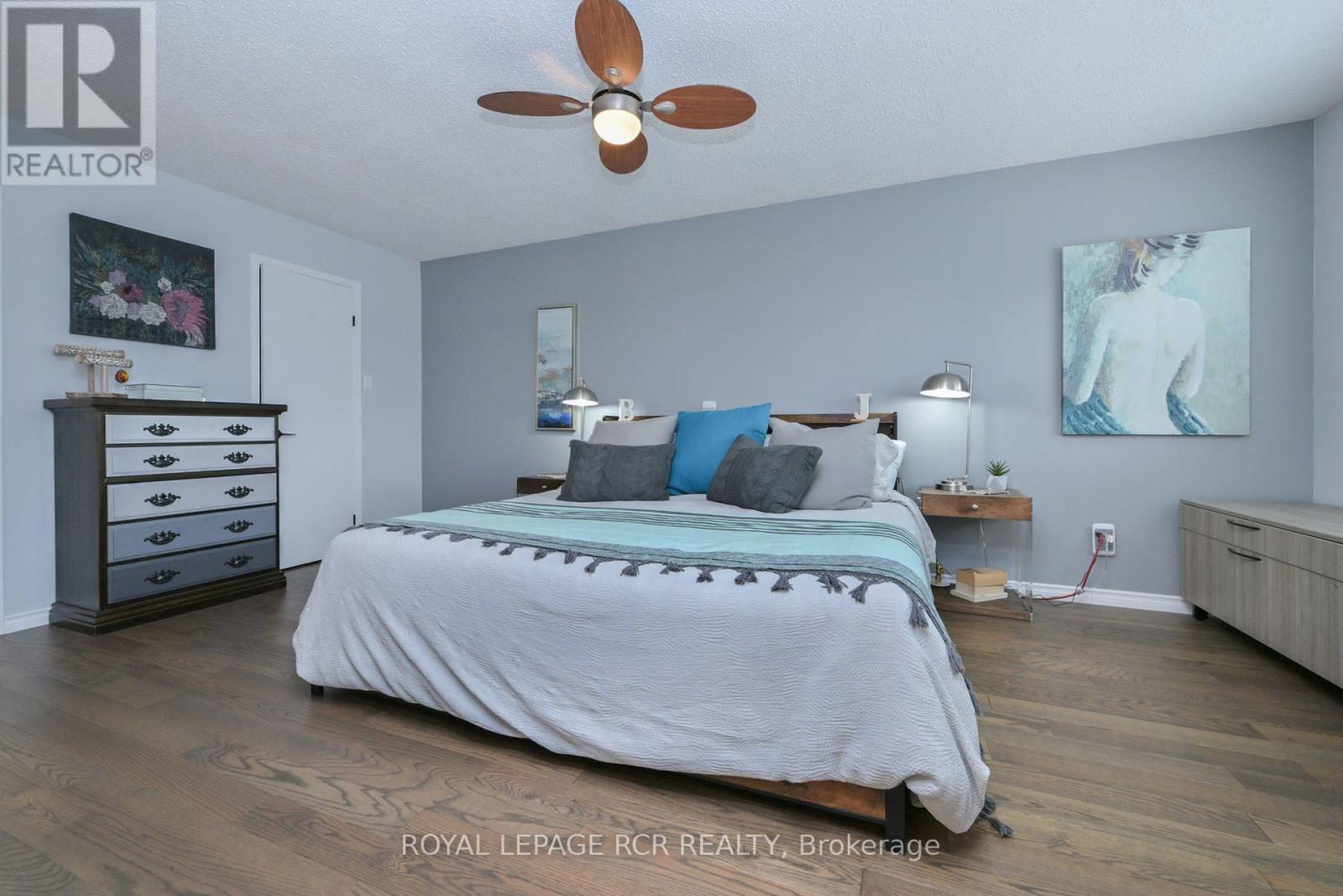 Photo 12 of 230 Beechfield Crescent, Orangeville ON