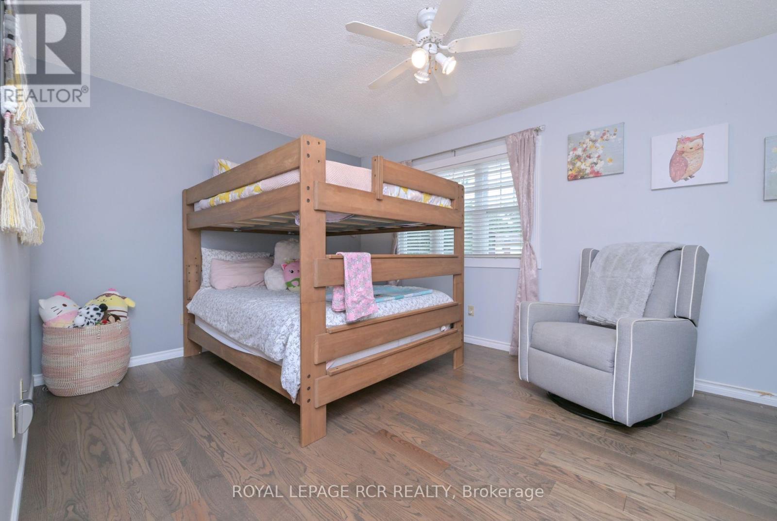 Photo 25 of 230 Beechfield Crescent, Orangeville ON