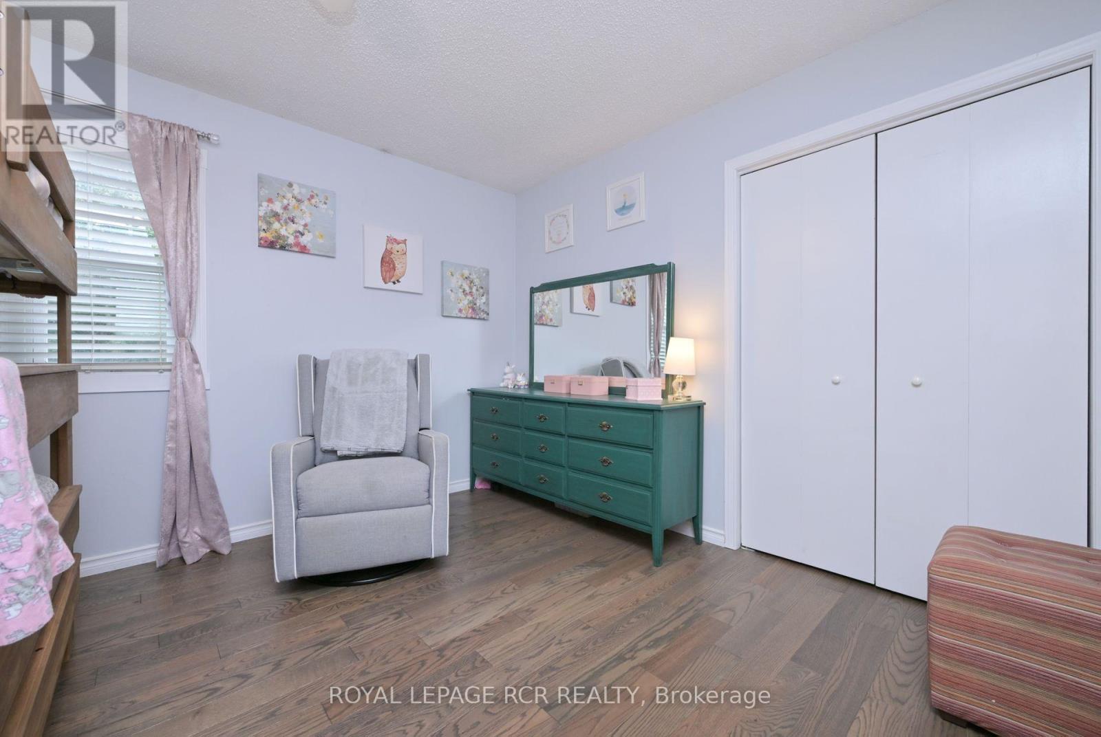 Photo 32 of 230 Beechfield Crescent, Orangeville ON