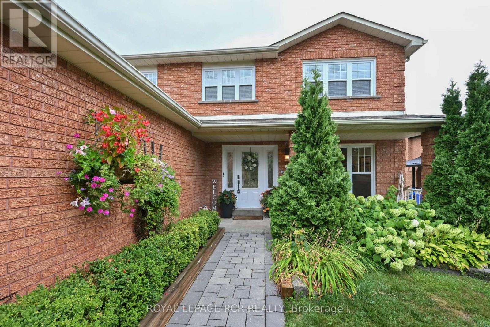 Photo 6 of 230 Beechfield Crescent, Orangeville ON