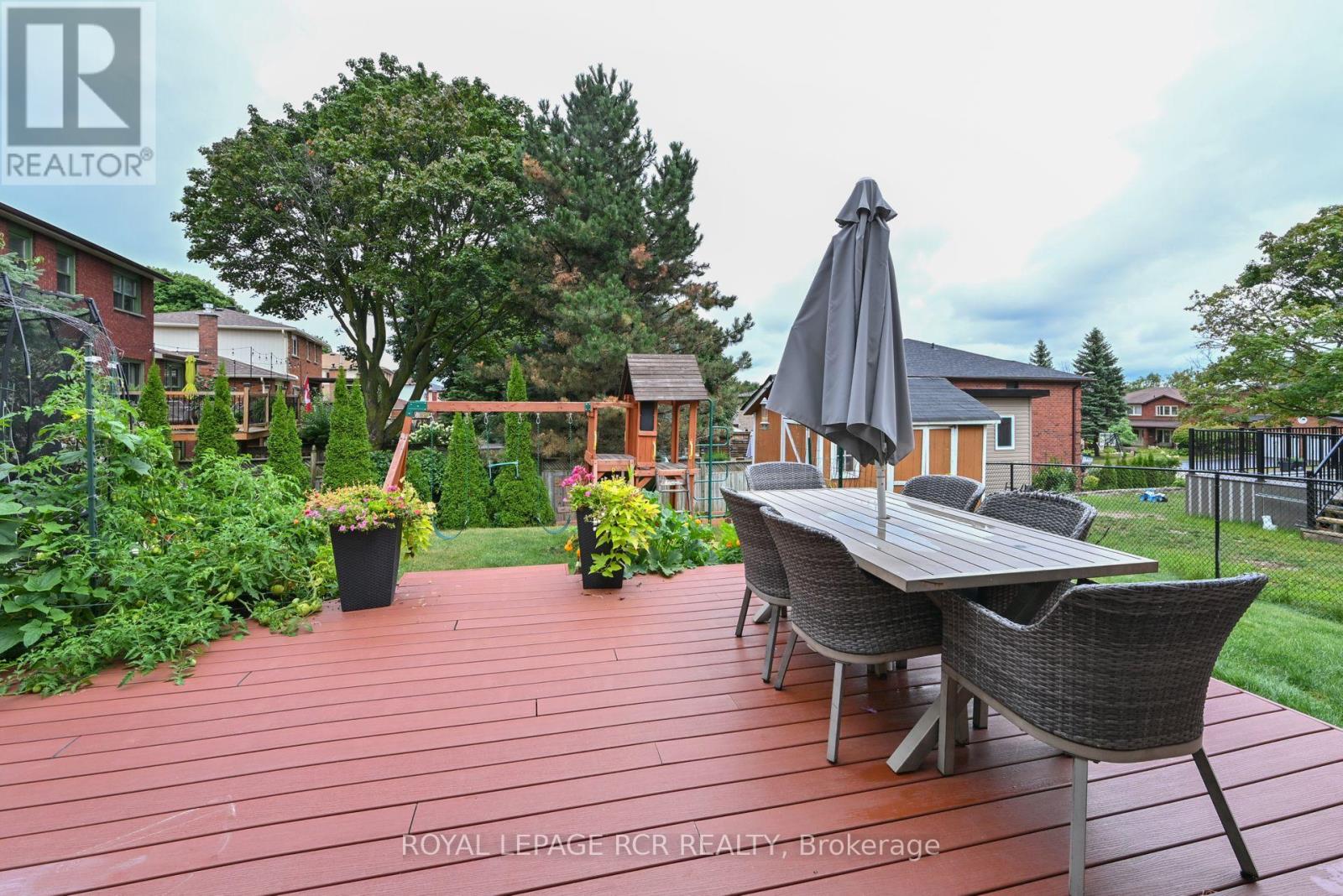 Photo 18 of 230 Beechfield Crescent, Orangeville ON