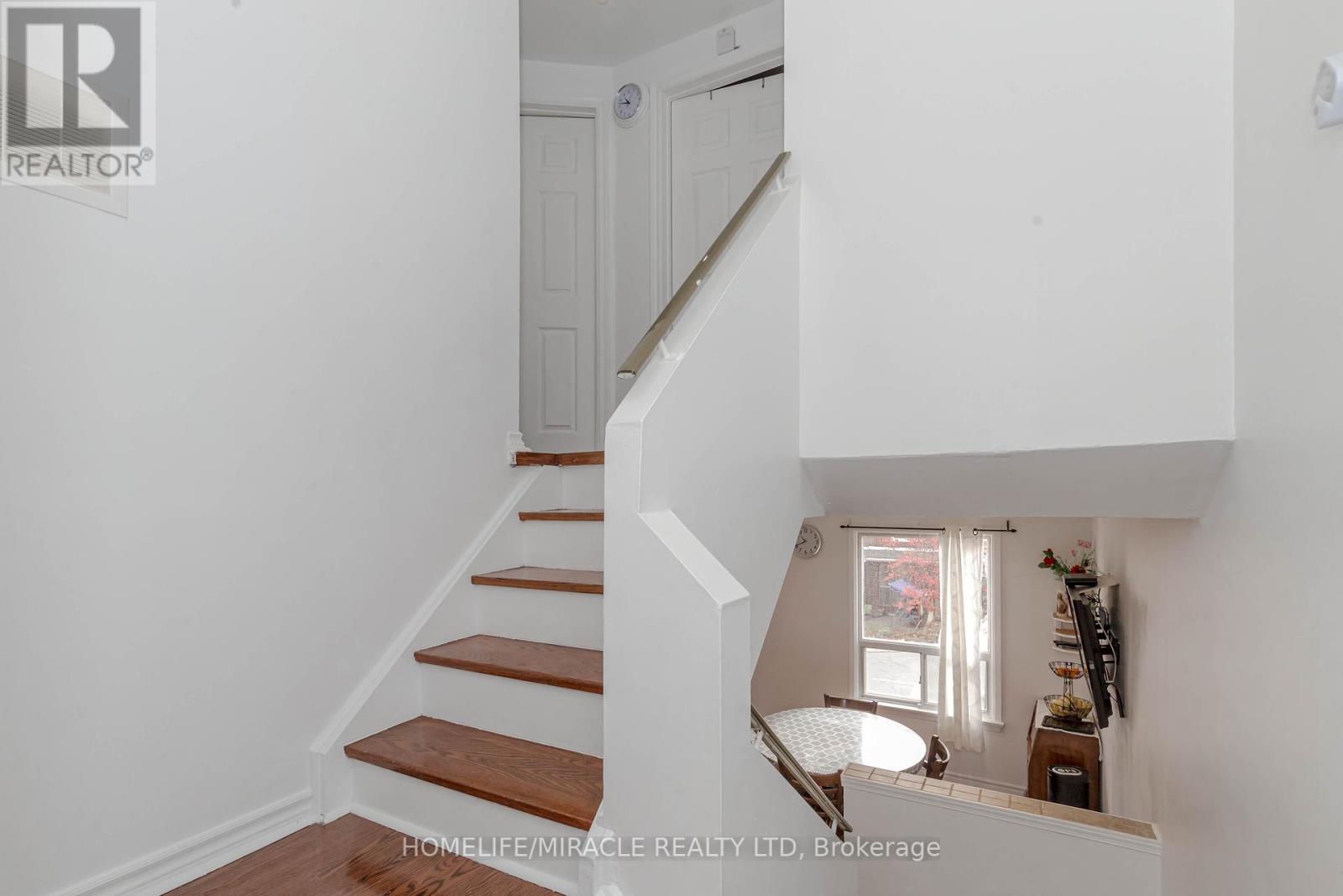 Photo 11 of 12 12 Eden Park Drive, Brampton ON