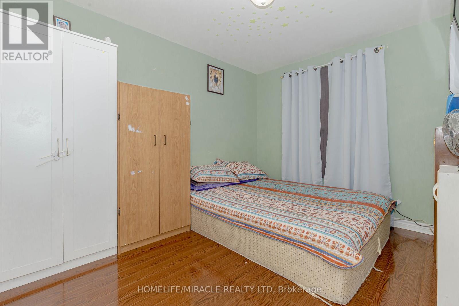 Photo 12 of 12 12 Eden Park Drive, Brampton ON